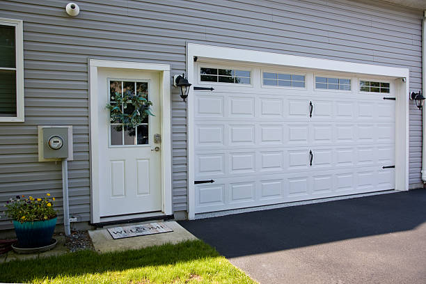 24/7 Emergency Garage Door Panel Replacement experts in Frewsburg, NY